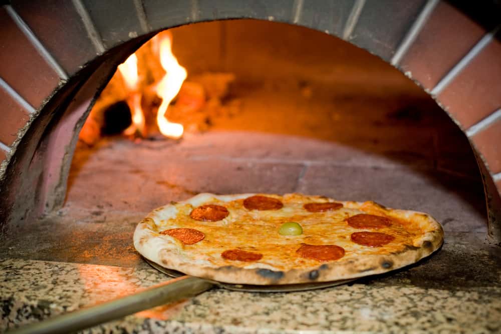wood fired pizza definition