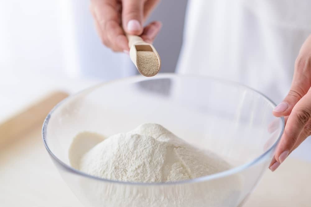 Adding instant yeast to flour