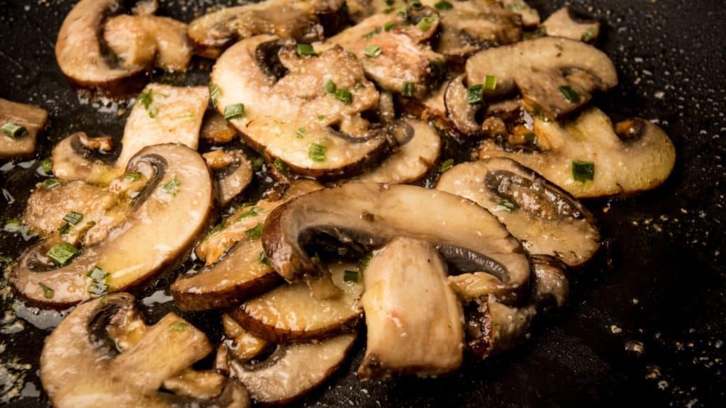 precooking mushrooms for pizza