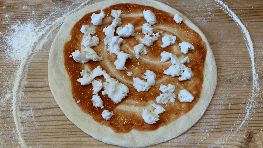 how to add fresh mozzarella to pizza