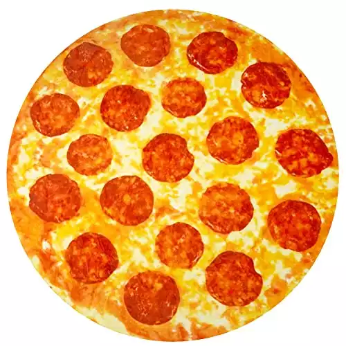 Giant Pepperoni Pizza Blanket